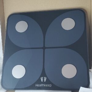 NWT Body Weight Scale Digital Bathroom 396lb capacity LED display Wireless Sync